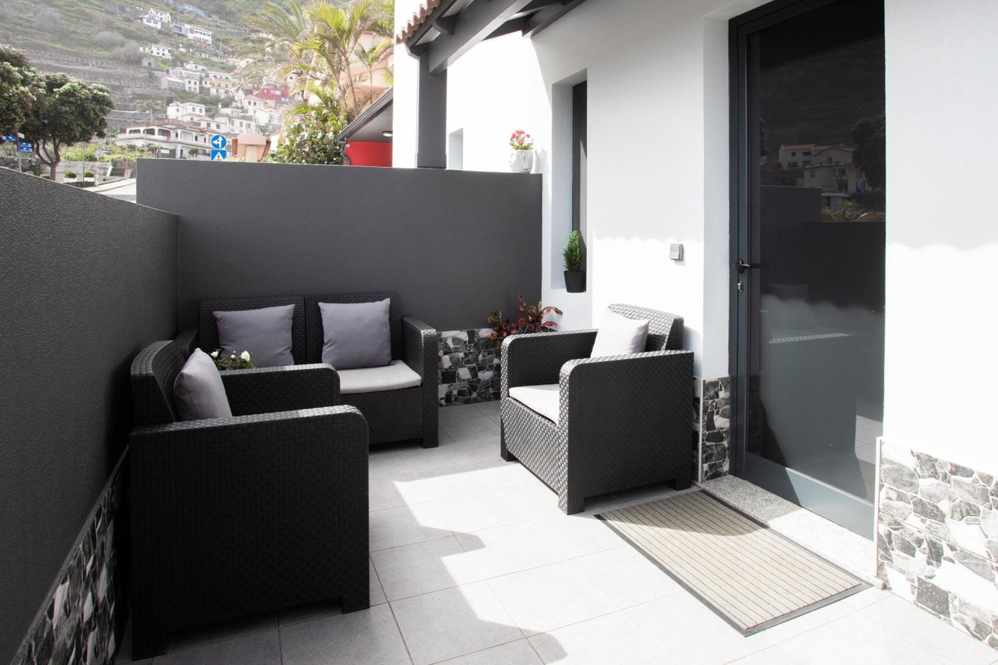 Village Center Two Bedroom Apartment Porto Moniz Extérieur photo
